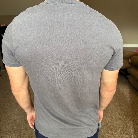 Fresh Clean Tees Medium Grey Henley Men's Short Sleeve Soft Shirt - Picture 7 of 9